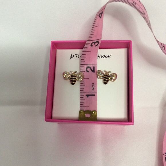 NWT BETSEY JOHNSON RHINESTONE BEE STUD EARRINGS - Picture 6 of 6